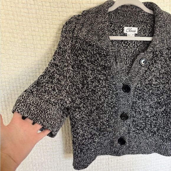 Button Down Top✨ - Picture 3 of 8